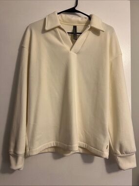 Mondetta Cream V-Neck Pullover